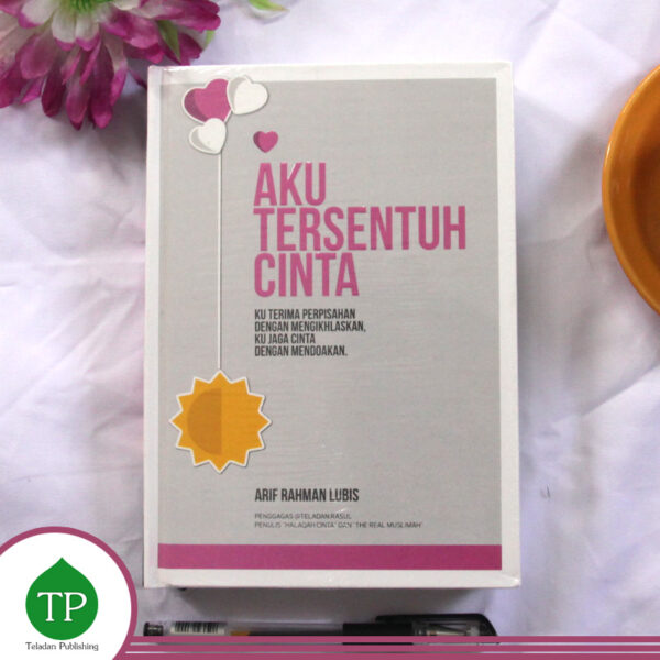 Buku - Aku Tersentuh Cinta - Gambar 2